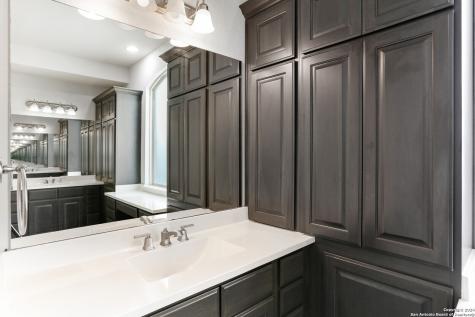 25843 Scenic Rock San Antonio TX 78255