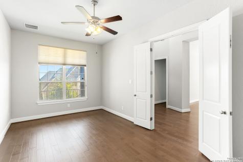 25843 Scenic Rock San Antonio TX 78255