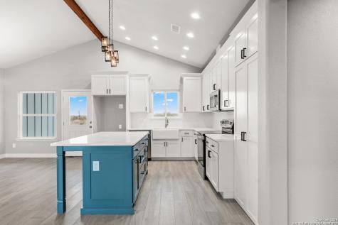 59 Greystone Hills Uvalde TX 78801
