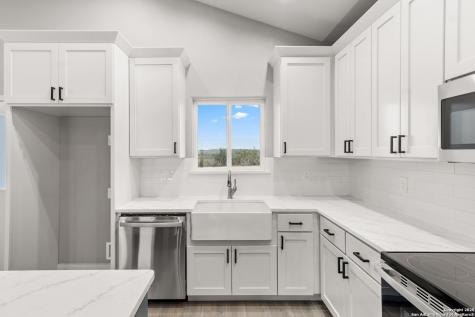 59 Greystone Hills Uvalde TX 78801
