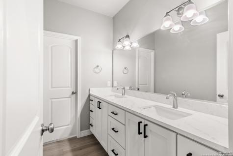 59 Greystone Hills Uvalde TX 78801