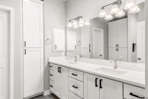 59 Greystone Hills Uvalde TX 78801