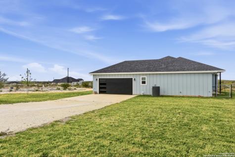 59 Greystone Hills Uvalde TX 78801