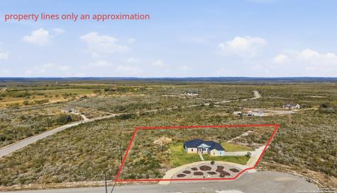 59 Greystone Hills Uvalde TX 78801