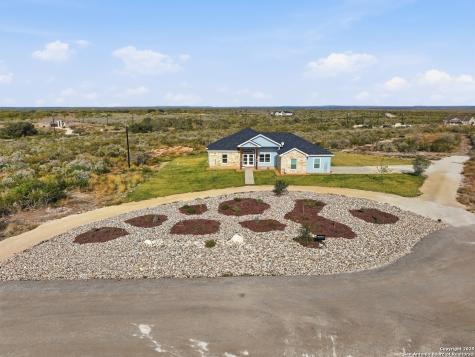 59 Greystone Hills Uvalde TX 78801