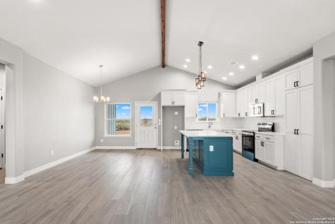 59 Greystone Hills Uvalde TX 78801