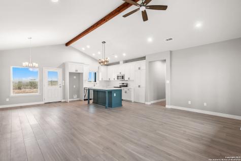 59 Greystone Hills Uvalde TX 78801