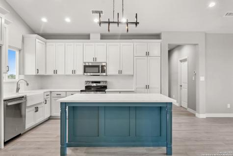 59 Greystone Hills Uvalde TX 78801