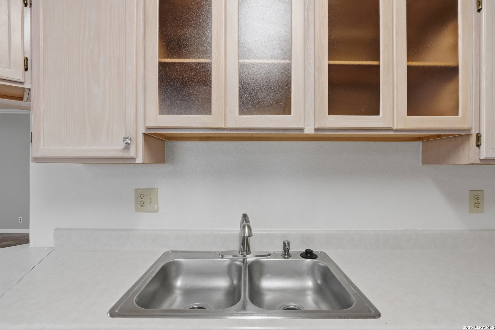 807 S Ellison San Antonio TX 78245