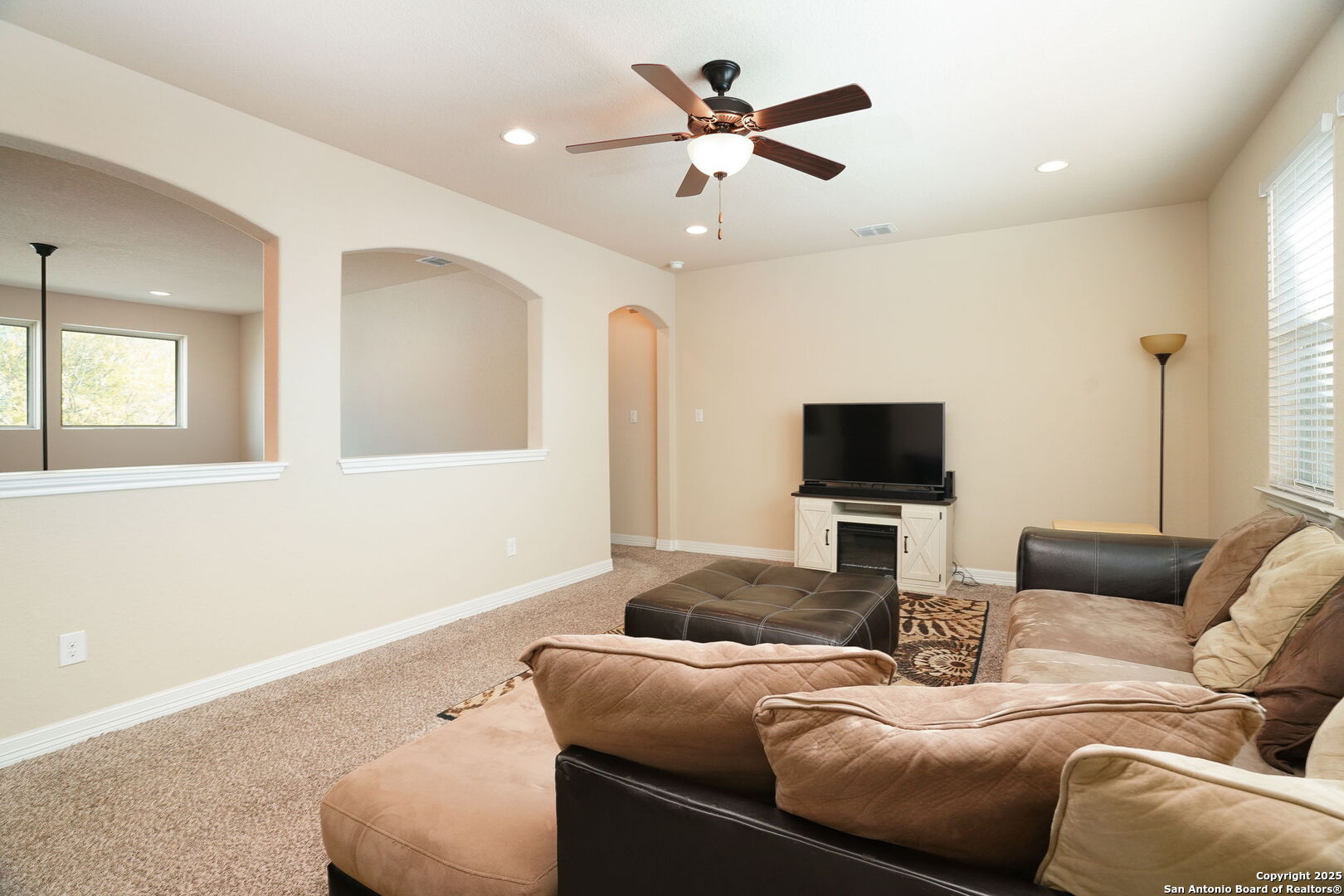 228 Comanche Trail Cibolo TX 78108