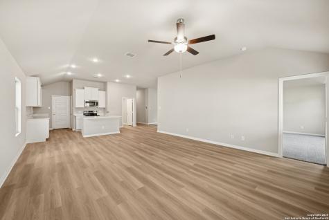 1148 Limestone Ridge Seguin TX 78155