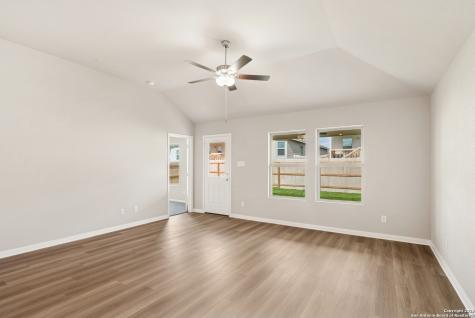 1148 Limestone Ridge Seguin TX 78155