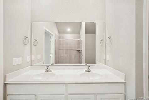 1148 Limestone Ridge Seguin TX 78155