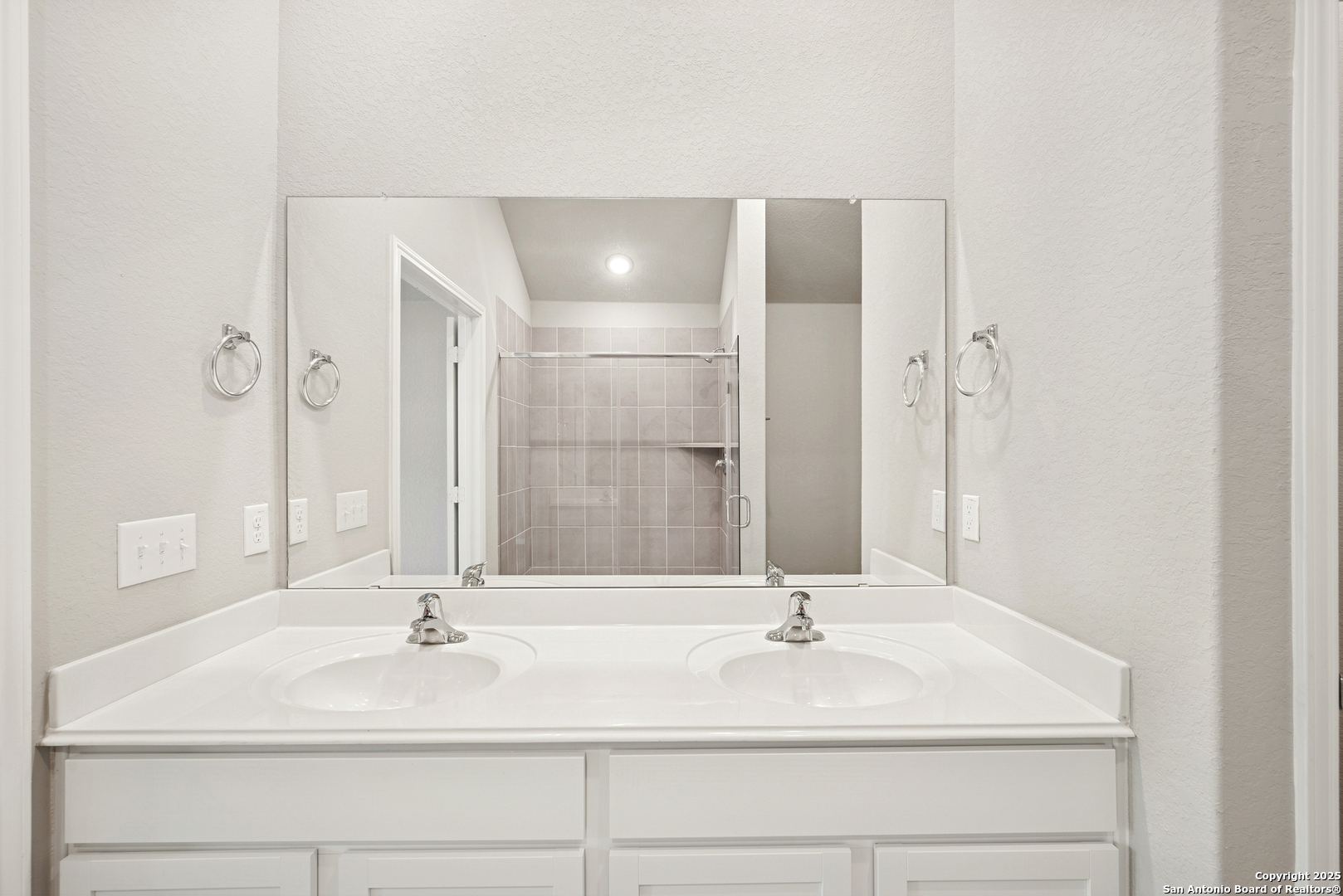 1148 Limestone Ridge Seguin TX 78155