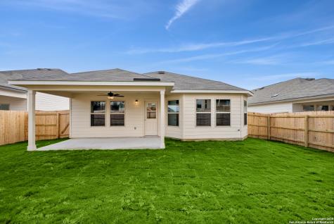 1148 Limestone Ridge Seguin TX 78155