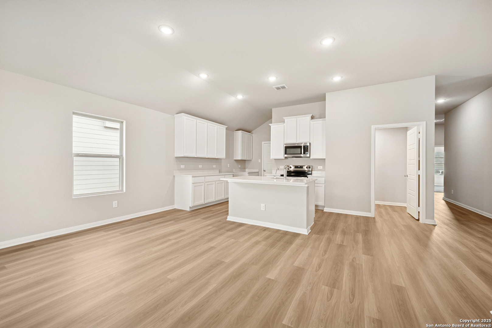 1148 Limestone Ridge Seguin TX 78155