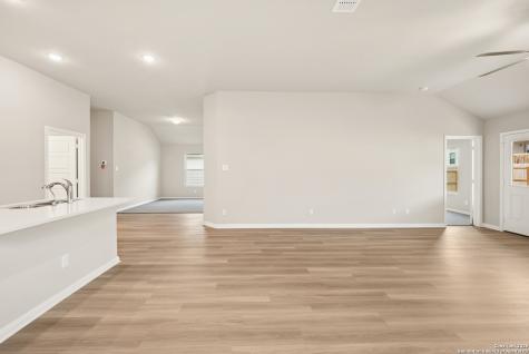 1148 Limestone Ridge Seguin TX 78155