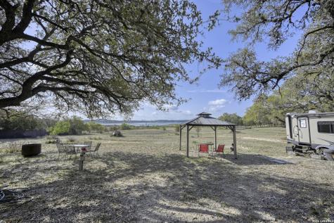 1331 Hammermill Canyon Lake TX 78133