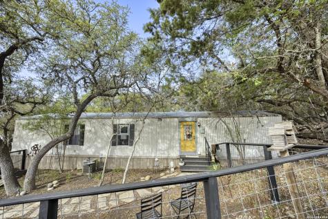 1331 Hammermill Canyon Lake TX 78133