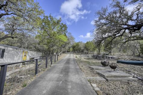 1331 Hammermill Canyon Lake TX 78133