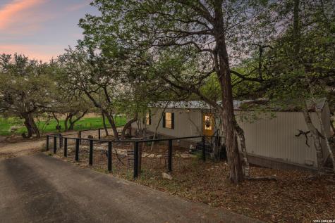 1331 Hammermill Canyon Lake TX 78133