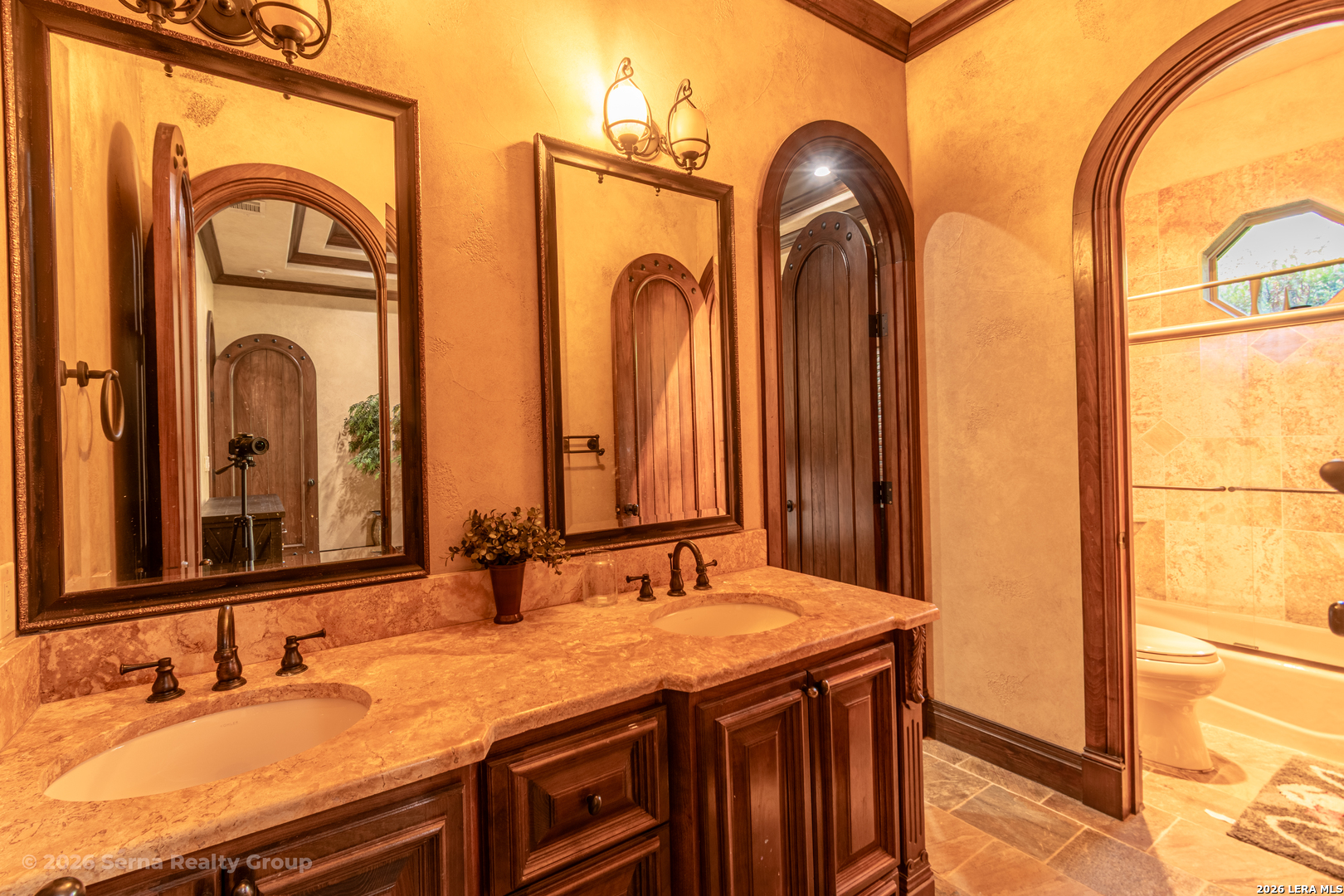 15619 Gray Oak Helotes TX 78023