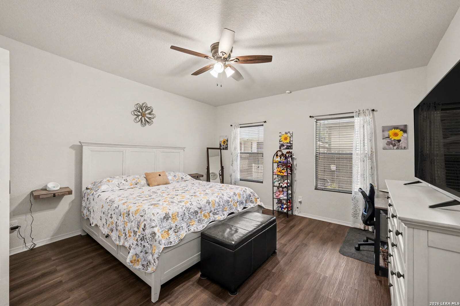 5302 Alonzo Field Converse TX 78109