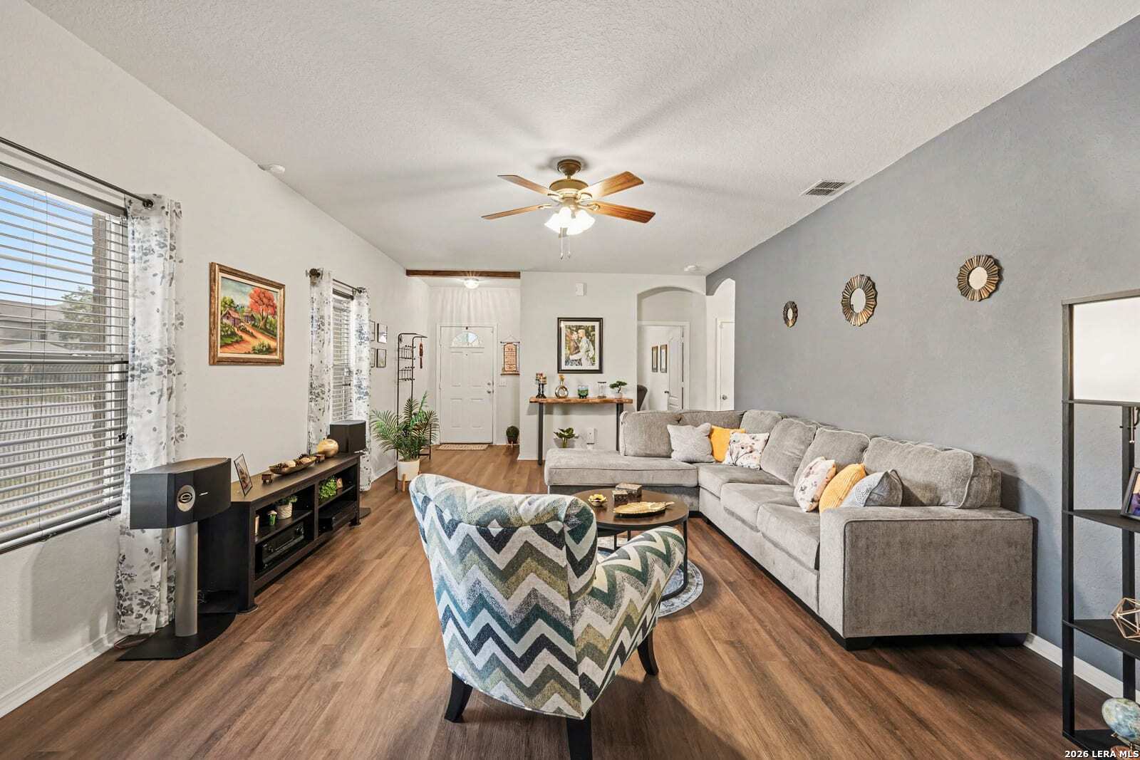 5302 Alonzo Field Converse TX 78109