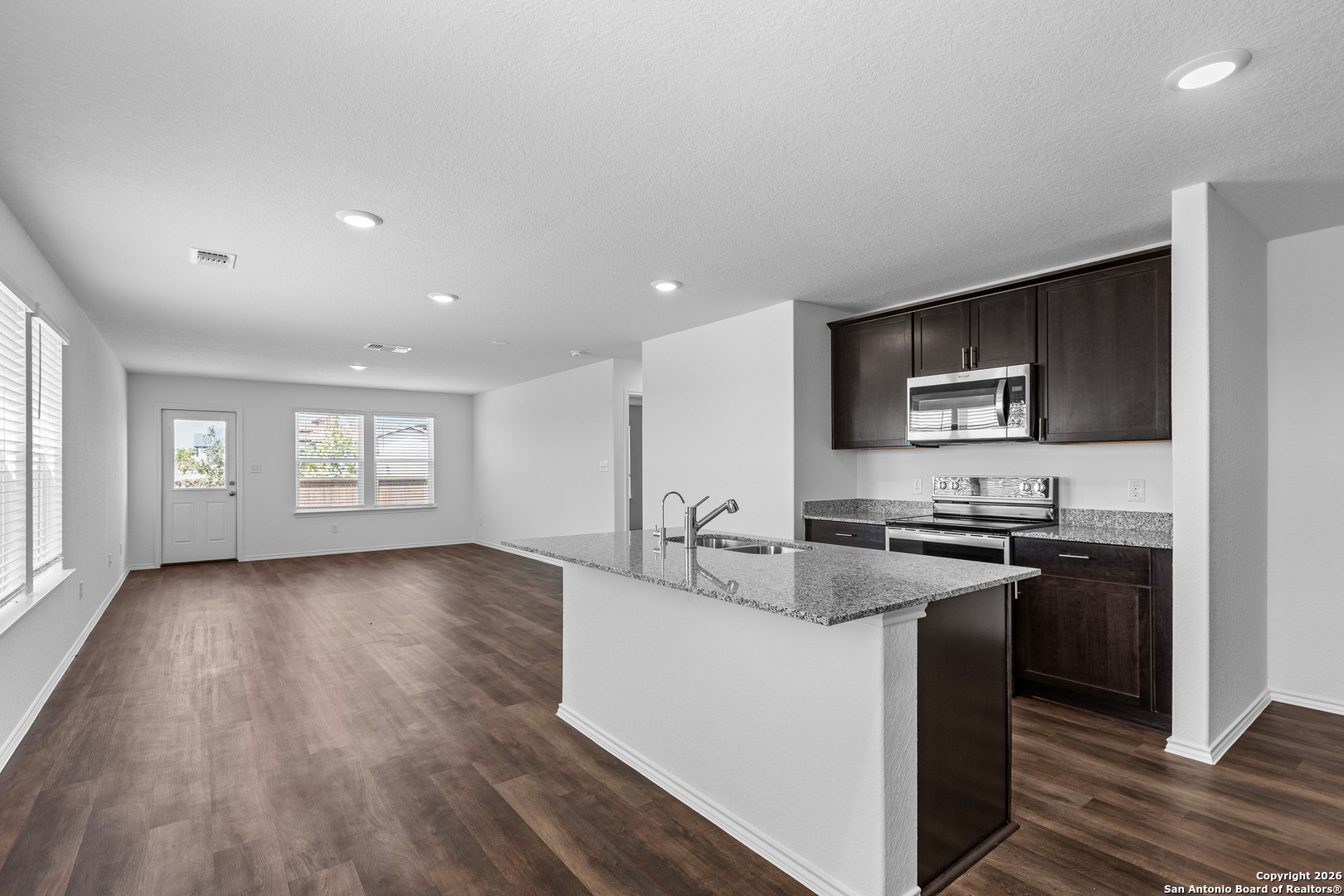 8253 Smithers Avenue San Antonio TX 78252