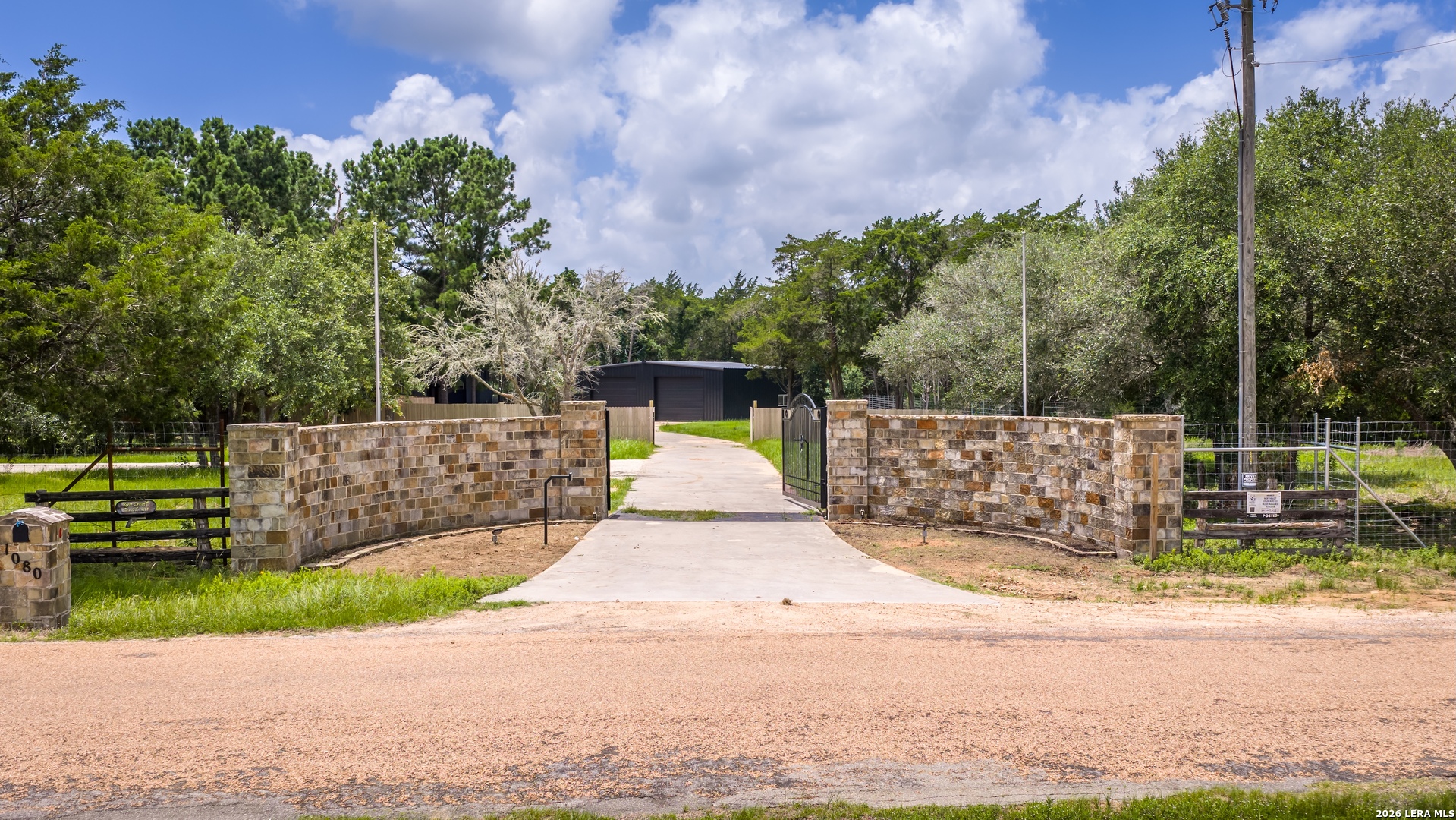 1080 Frelsburg Road Alleyton TX 78935