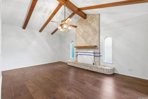 103 Castleoaks Castle Hills TX 78213