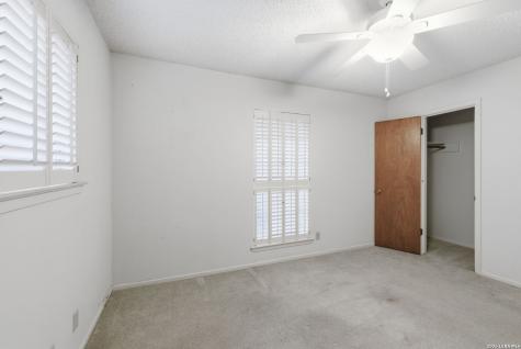 103 Castleoaks Castle Hills TX 78213