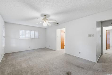 103 Castleoaks Castle Hills TX 78213