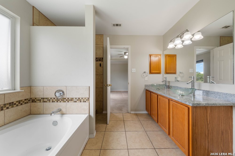 7914 Cypress Crown San Antonio TX 78240