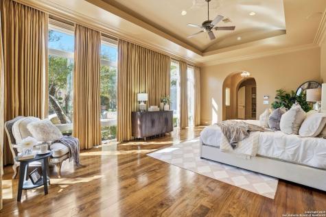 136 S Tower Drive San Antonio TX 78232
