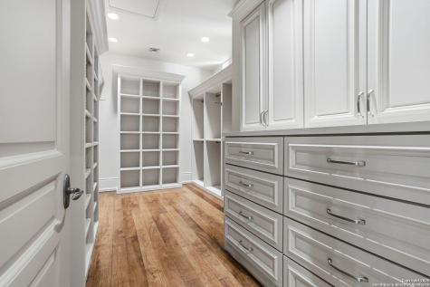 136 S Tower Drive San Antonio TX 78232