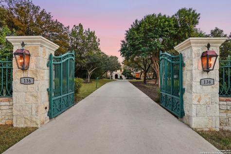 136 S Tower Drive San Antonio TX 78232