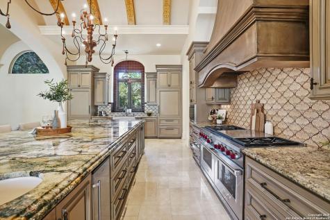 136 S Tower Drive San Antonio TX 78232