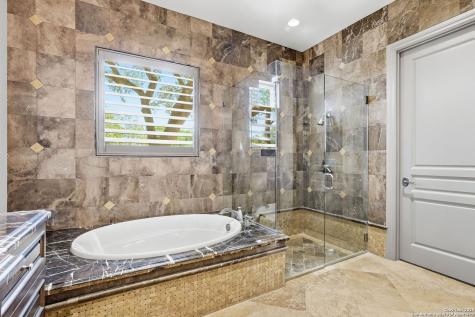136 S Tower Drive San Antonio TX 78232