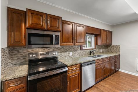 224 W Lower Crabapple Fredericksburg TX 78624