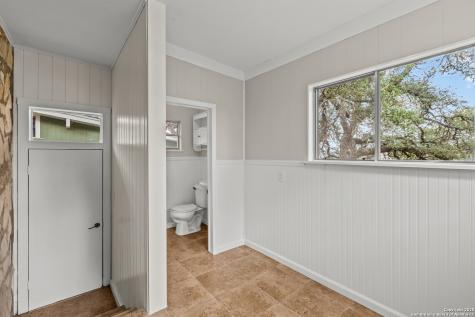 224 W Lower Crabapple Fredericksburg TX 78624