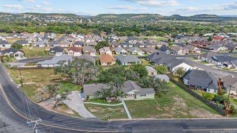 224 W Lower Crabapple Fredericksburg TX 78624