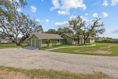 224 W Lower Crabapple Fredericksburg TX 78624