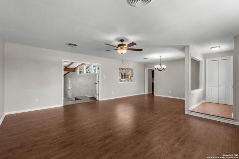 224 W Lower Crabapple Fredericksburg TX 78624
