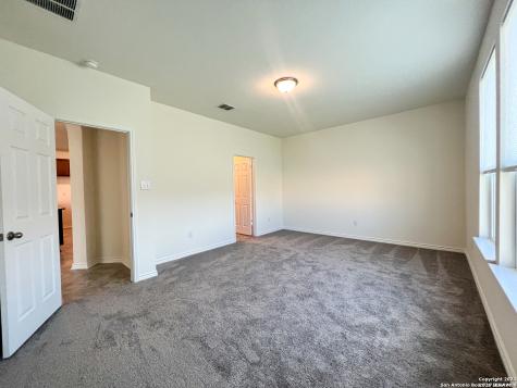 4555 Whispering Oak New Braunfels TX 78130