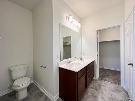 4555 Whispering Oak New Braunfels TX 78130