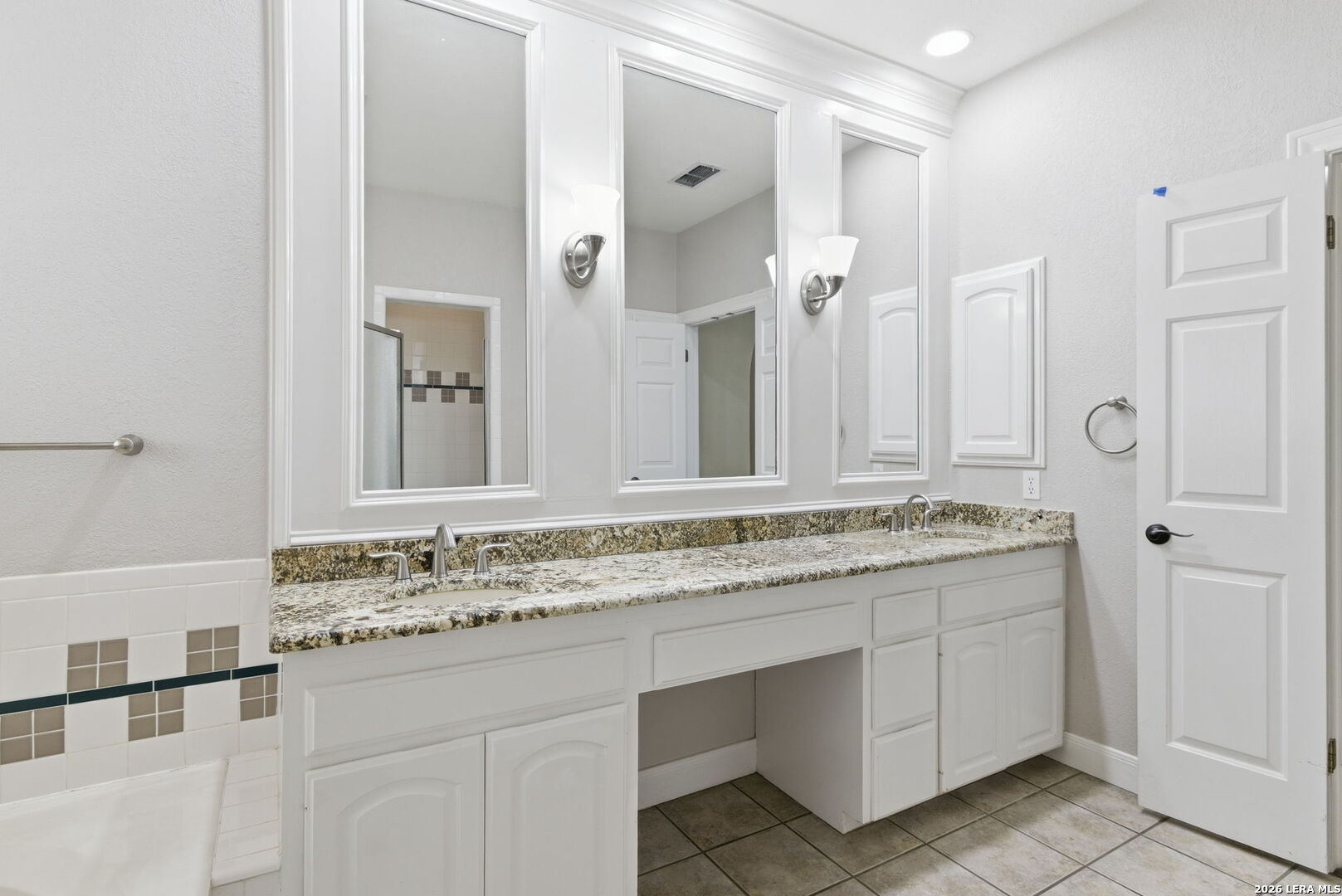 3 Sherborne Wood San Antonio TX 78218