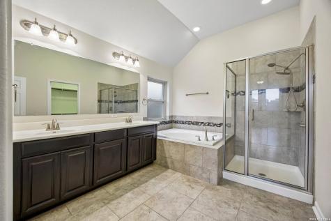 627 Ridgeglen Drive New Braunfels TX 78130