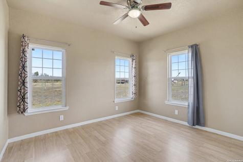 1005 County Road 678 Natalia TX 78059