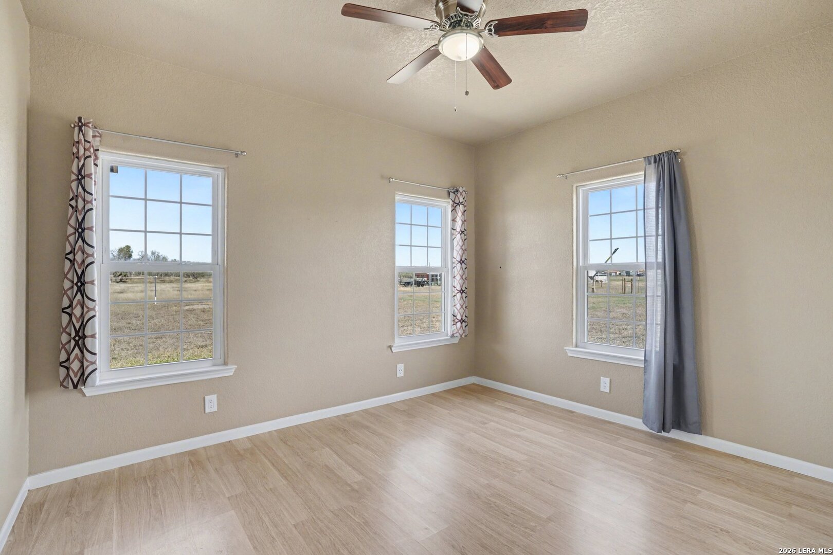 1005 County Road 678 Natalia TX 78059